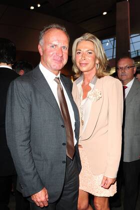 Karl Heinz Rummenigge mit seiner Ehefrau Martina bei der Verleihung Bayerischer Sportpreis 2013 am 06.07.2013 in München Bayerischer Sportpreis 2013, Muenchen 