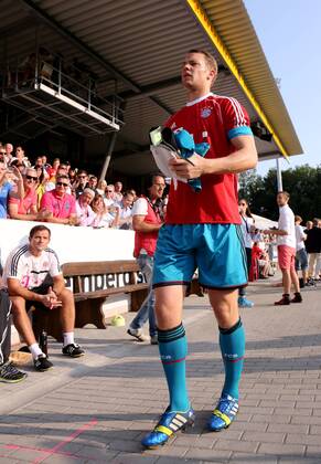 Aspach Fußball SG Sonnenhof Großaspach vs. FC Bayern München, Manuel Neuer (Bayern)
