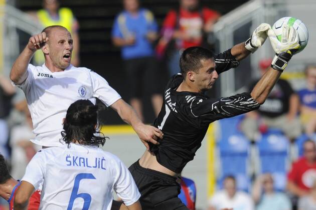 Opening match of Champions League, 2nd preliminary round, Viktoria Plzen vs FK Zeljeznicar Sarajevo in Pilsen, Czech Republic, July 16, 2013. The goalkeeper of Sarajevo Adnan Hadzic. (CTKxPhoto PetrxEret) CTKPhotoP201307160683501  ert 1