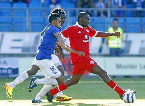 Fotball Football UEFA Champions League Qual 2QR 23 23.07.2013 at Aker Stadion, Molde Molde FK V Sligo Rovers - Joseph Ndo - Sligo Etzaz Hussain - Molde 