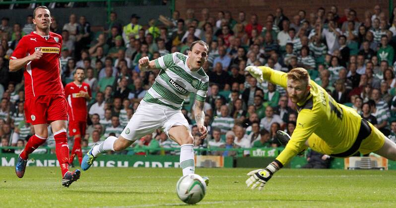 23.07.2013 Celtic Park, Glasgow, Scotland. UEFA Champions League qualification, second leg. Celtic FC Glasgow - Cliftonville FC. Anthony Stokes shoots past the goalkeeper but puts the ball by the post xVagelisxGeorgarioux  ActionPlus11431613