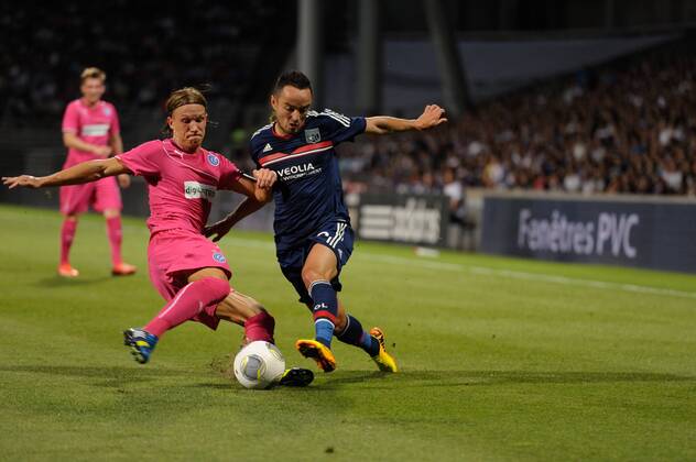 Gael Danic (lyon) vs Michael Lane (grasshopper) - Olympique Lyon vs FC Grasshopper Zürich - Champions League Quali - 30 07 2013 xFredericChambertx 