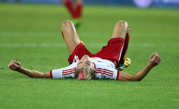 FUSSBALL - CL Quali, Fenerbahce vs RBS ISTANBUL,TUERKEI,06.AUG.13 - FUSSBALL - UEFA Champions League, Qualifikation, Fenerbahce Istanbul vs Red Bull Salzburg. Bild zeigt die Enttäuschung von Kevin Kampl (RBS). 