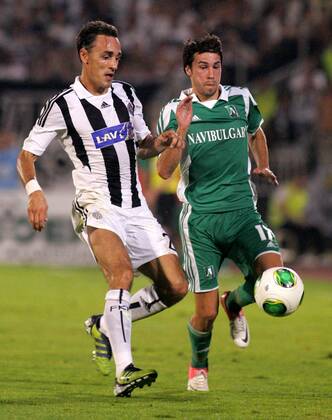06.08.2013 Belgrade(Serbia) FK Partizan-PFC Ludogorets UEFA Champions League qualify third leg men s football Dani Abalo (r) PFC Ludogorets and Milan Obradovic(L) FK Partizan : 
