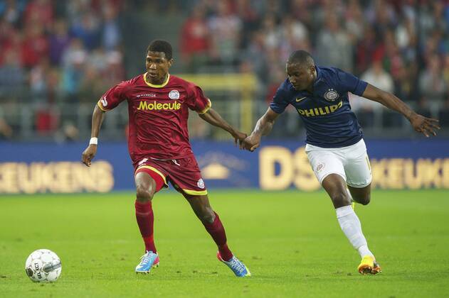 (L-R) Ibrahima Conte of sv Zulte Waregem, Jetro Willems of PSV SV Zulte Waregem v PSV Qualifier Champions League 2013 2014 xVIxxIVx 1710775
