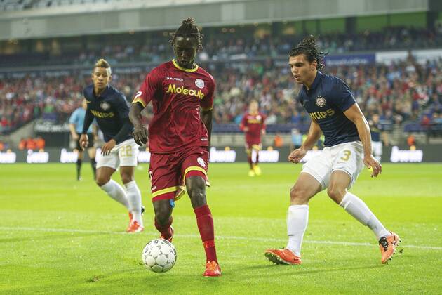 (L-R) Memphis Depay of PSV, Mbaye Leye of sv Zulte Waregem, Karim Rekik of PSV SV Zulte Waregem v PSV Qualifier Champions League 2013 2014 xVIxxIVx 1710776