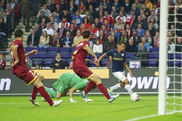 (L-R) Steve Colpaert of sv Zulte Waregem, goalkeeper Sammy Bossut of sv Zulte Waregem, Davy De fauw of sv Zulte Waregem, Adam Maher of PSV SV Zulte Waregem v PSV Qualifier Champions League 2013 2014 xVIxxIVx 1711179