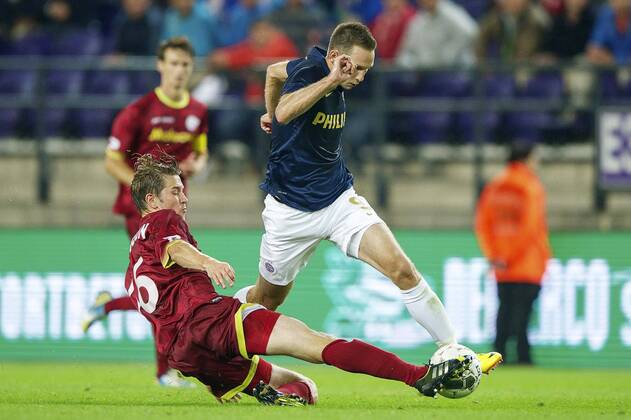(L-R) Olafur Ingi Skulason of sv Zulte Waregem, Tim Matavz of PSV SV Zulte Waregem v PSV Qualifier Champions League 2013 2014 xVIxxIVx 1711023