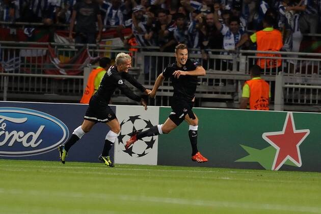 Antoine Griezmann et Haris Seferovic (real sociedad) FOOTBALL : Olympique Lyon vs Real Sociedad San Sebastian - Ligue des champions - 20 08 2013 FredericChambert Panoramic 