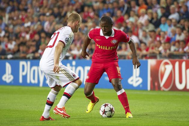 (L-R) Ignazio Abate of AC Milan, Jetro Willems of PSV during the Champions League qualifier match between PSV and AC Milan at Philips stadium on August 20, 2013 in Eindhoven, The Netherlands. PSV v AC Milan Qualifier Champions League 2013 2014 xVIxxIVx 1739788
