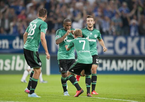 Jubel Jefferson FARFAN (GE) nach seinem Tor zum 1:0, mit v.l. Adam SZALAI, Jefferson FARFAN, Max MEYER, Marco HOEGER (HÖGER), Aktion, Fussball Champions League, Qualifikation Play-off, Hinspiel, FC Schalke 04 (GE) - PAOK Saloniki, am 21.08.2013 in Gelsenkirchen Deutschland.