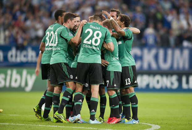 Jubel Schalke nach dem Tor zum 1:0, um Torschütze Jefferson FARFAN, Teamjubel, Fussball Champions League, Qualifikation Play-off, Hinspiel, FC Schalke 04 (GE) - PAOK Saloniki, am 21.08.2013 in Gelsenkirchen Deutschland.