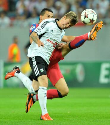 Steaua Bukarest - Legia Warschau - JAKUB KOSECKI FOTOxRAFALxRUSEK PREESSFOCUS NEWSPIXPL --- Newspix.pl  20130821RR203