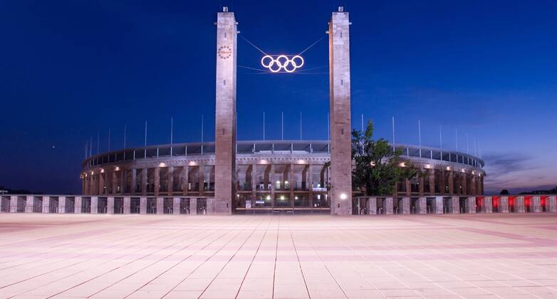 Olympiastadion, Abend, Berlin, Deutschland iblkuz00293578.jpg