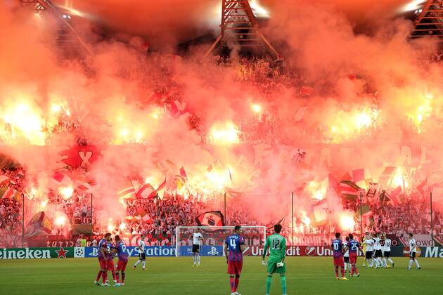 27.08.2013 WARSZAWA, PEPSI ARENA - PLAY OFF QUALIFICATION ROUND UEFA CHAMPIONS LEAGUE SECOND GAME - LEGIA WARSZAWA FANS -  GY5Q0701
