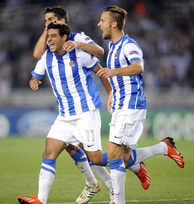 Carlos Vela celebra su gol. Second leg of qualyfing round Champions League match between Real Sociedad and Olympique Lyon. In this picture, Vela celebrates his goal. xJOSUNExMTZ.xDExALBENIZx 