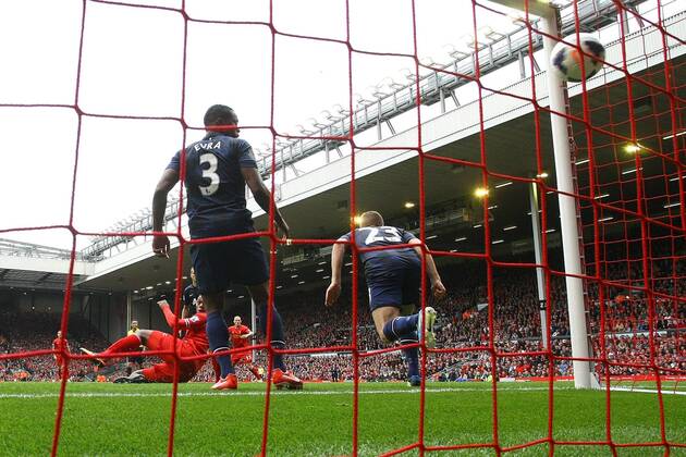 Daniel Sturridge of Liverpool scores the opening goal - Liverpool FC vs. Manchester United (ManU) - Barclay s Premier League - Anfield - Liverpool - 01 09 2013 EDITORIAL USE ONLY. No use with unauthorised audio, video, data, fixture lists, club league logos or live services. Online in-match use limited to 120 images, no video emulation. No use in betting, games or single club league player publications.
