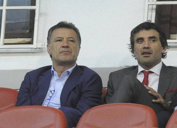 06.09.2013 Belgrade(Serbia) Serbia-Croatia FIFA World Cup Brazil 2014 Qualifiers men s football Zdravko Mamic(L)executive director of GNK Dinamo Zagreb with his brother Zoran Mamic(r) director of GNK Dinamo Zagreb : 