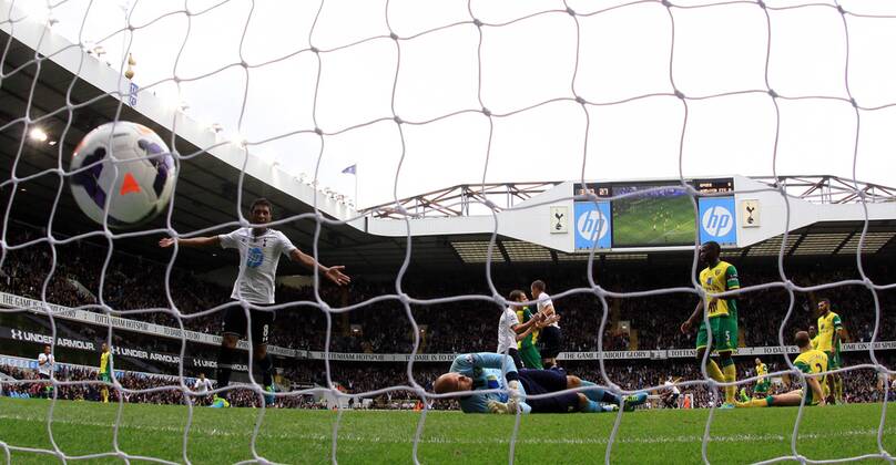 Tottenham Hotspur v Norwich City . . London, UK . . 14.09.2013 Gylfi Sigurdsson (TH) scores a goal for Spurs. 1-0