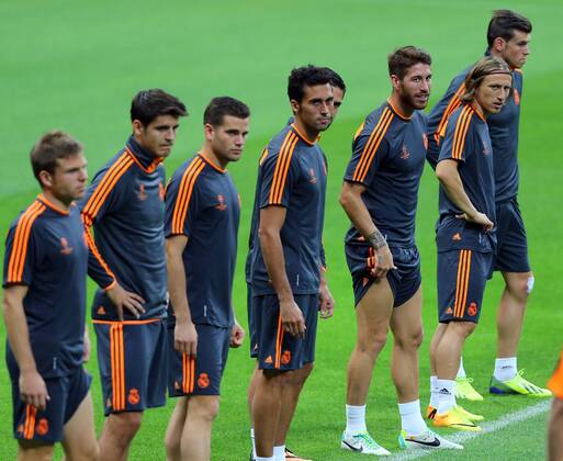 Real Madrid s players attends a training session ahead of their UEFA Champions League Group B match against Galatasaray AS at the Ali Sami Yen Area on September 16, 2013 in Istanbul, Turkey 