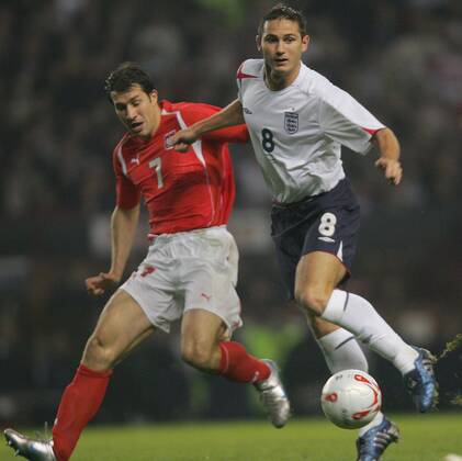 England v Poland World Cup Qualifier 2005 Frank Lampard and Radoslaw Sobolewski UnitedArchives00897376