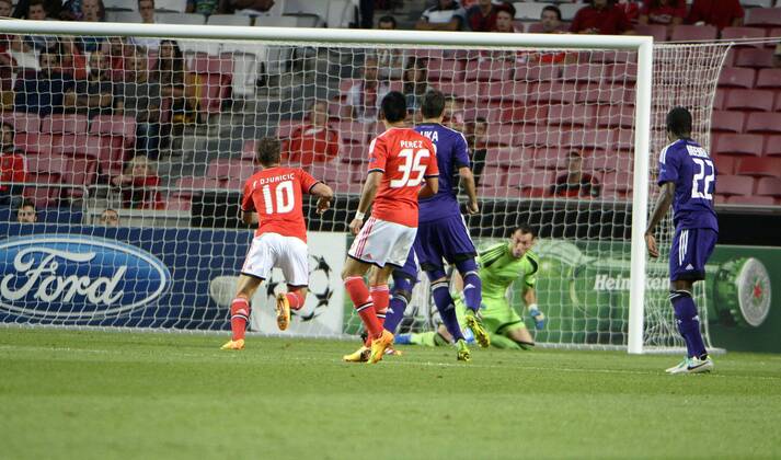 Filip Djuricic of Benfica score a goal FOOTBALL : Benfica Lissabon vs RSC Anderlecht - Champions League - 17 09 2013 PhotoNews Panoramic 
