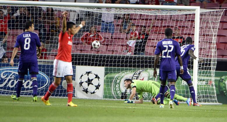 Filip Djuricic of Benfica score a goal FOOTBALL : Benfica Lissabon vs RSC Anderlecht - Champions League - 17 09 2013 PhotoNews Panoramic 