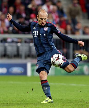 München Fußball Champions League FC Bayern München vs. CSKA Moskau, Tor zum 3:0 durch Arjen Robben (Bayern)
