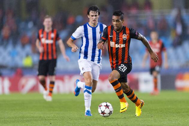 SAN SEBASTIAN, SPAIN: Real Sociedad vs Shakhtar Donetsk: Alex Teixeira 