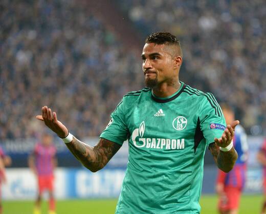 18.09.2013, xjhx, Fussball, Champions League, FC Schalke 04 - Steaua Bukarest, v.l. Kevin-Prince Boateng (FC Schalke 04) gibt Anweisungen, gestikuliert, mit den Armen gestikulieren gives instructions, gesticulate.
