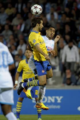 Flamini (AFC) - Payet (OM) Olympique Marseille vs Arsenal FC London - 18 09 2013 FranckPennant Panoramic 