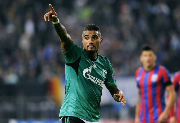 Fussball, UEFA Champions League, Herren, Saison 2013 2014, Gruppe E 1. Spieltag, Veltins Arena Gelsenkirchen: FC Schalke 04 (grün) - Steaua Bukarest (rot) 3:0; Kevin Prince Boateng (S04). Aktion, Einzelbild.