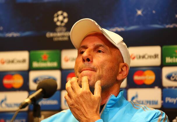 Montag 30.09.2013, Saison 2013 2014, UEFA Champions League, Pressekonferenz im Presseraum des Dortmunder Signal Iduna Parks vor dem Spiel zwischen dem BVB Borussia Dortmund und Olympique de Marseille, Trainer Elie Baup (OM)
