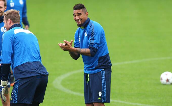 30.09 .2013 Trainingsgelände in Basel , SCHWEIZ , Saison 2013 2014 Herren Fussball UEFA Champions League Abschlusstraining Kevin Prince Boateng (Schalke 04) 