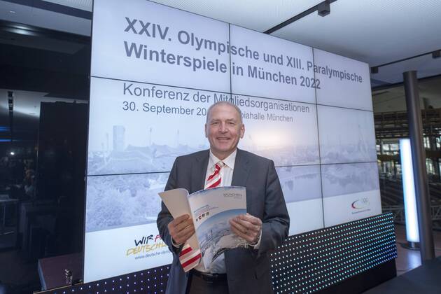 DOSB Tagung zur Olympiabewerbung der Olympischen Winterspiele und Paralympics 2022, Coubertin, Olympiapark, München. 30.09.2013 Im Bild: DOSB General.Sekr. Michael Vesper Â