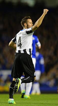 Yohan Cabaye of Newcastle United celebrates scoring - Barclays Premier League - Everton vs Newcastle Utd - Goodison Park Stadium - Liverpool - England - 30 09 13 - Picture Simon Bellis Sportimage EDITORIAL USE ONLY. No use with unauthorised audio, video, data, fixture lists, club league logos or live services. Online in-match use limited to 120 images, no video emulation. No use in betting, games or single club league player publications.