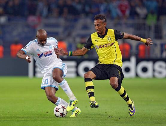 01.10.2013, xovx, Fussball Champions League, Borussia Dortmund (BVB) - Olympique Marseille, v.l. Andre Ayew (Olympique Marseille), Pierre-Emerick Aubameyang (Borussia Dortmund), Aktion.