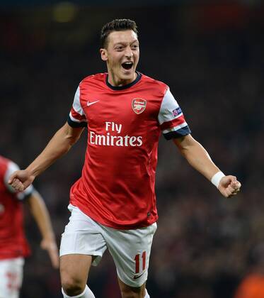 FUSSBALL CHAMPIONS LEAGUE VORRUNDE SAISON 2013 2014 Arsenal London - SSC Neapel 01.10.2013 Mesut Oezil (Arsenal) bejubelt seinen Treffer zum 1:0 