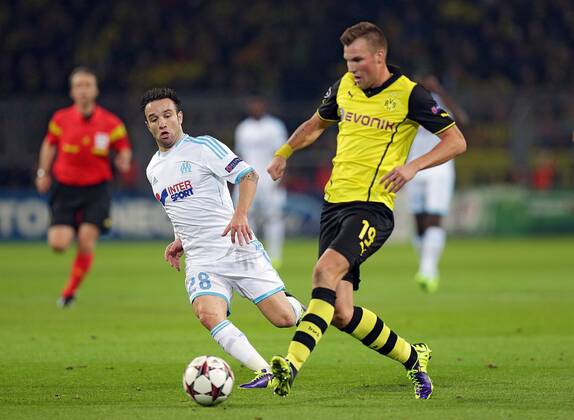 01.10.2013, xovx, Fussball Champions League, Borussia Dortmund (BVB) - Olympique Marseille, v.l. Saber Khalifa (Olympique Marseille), Kevin Grosskreutz (Borussia Dortmund), Aktion.