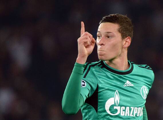 01.10.2013, xjhx, Fussball Champions League, FC Basel - FC Schalke 04, v.l. Julian Draxler (FC Schalke 04) Torjubel, Goal celebration, celebrate the goal 0:1