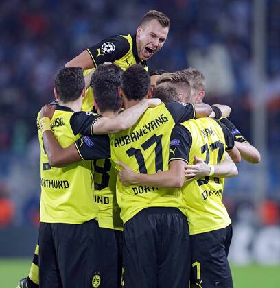 01.10.2013, xovx, Fussball Champions League, Borussia Dortmund (BVB) - Olympique Marseille, Jubel bei den Dortmunder Spielern nach dem Tor zum 2:0 durch Marco Reus (Borussia Dortmund, Freisteller.