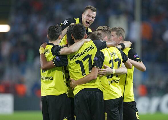 01.10.2013, xovx, Fussball Champions League, Borussia Dortmund (BVB) - Olympique Marseille, Jubel bei den Dortmunder Spielern nach dem Tor zum 2:0 durch Marco Reus (Borussia Dortmund, Freisteller.