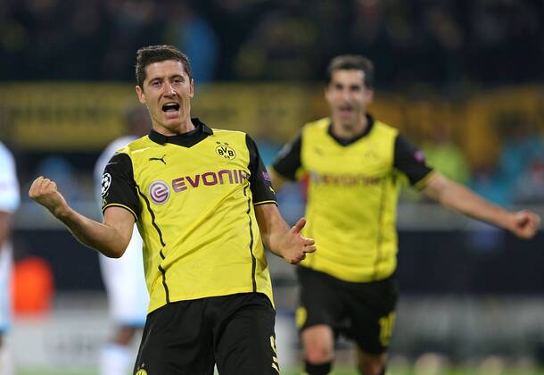 01.10.2013, Fussball Championsleague 2013 2014, Vorrunde, 2.Spieltag, Borussia Dortmund (BVB) - Olympique Marseille, im Signal-Iduna-Park Stadion in Dortmund. Jubel Torschütze Robert Lewandowski (Dortmund) zum Tor zum 3:0 per Foulelfmeter