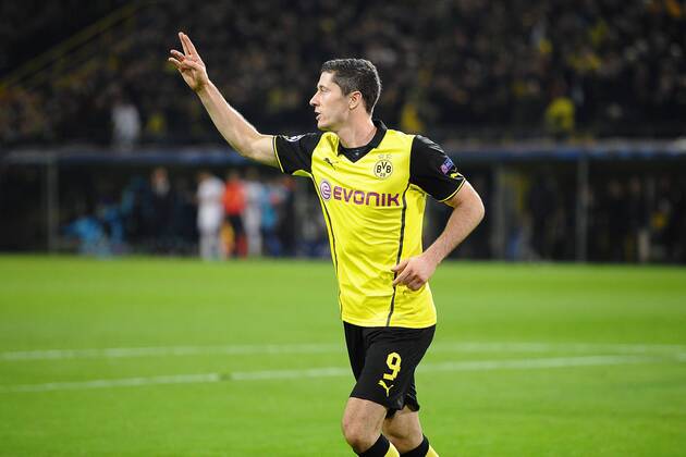 Fußball Champions League Gruppenphase 2. Spieltag Borussia Dortmund (BVB) - Olympique Marseille am 01.10.2013 im Signal Iduna Park in Dortmund Torjubel zum 3:0 durch Robert Lewandowski ( Dortmund )