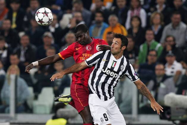 Mirko Vucinic Juventus, Aurelien Chedjou Galatasaray, Torino 02-10-2013 Juventus Stadium Football Calcio 2013 2014 Champions League Juventus - Galatasaray Foto Marco Bertorello Insidefoto MarcoxBertorello
