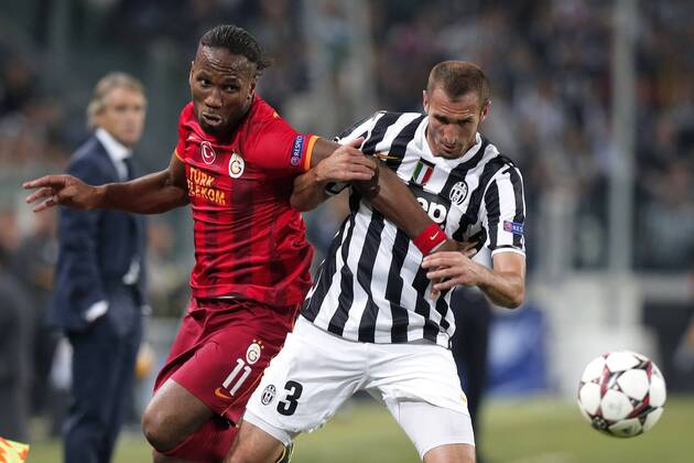 Giorgio Chiellini Juventus, Didier Drogba Galatasaray, Torino 02-10-2013 Juventus Stadium Football Calcio 2013 2014 Champions League Juventus - Galatasaray Foto Marco Bertorello Insidefoto MarcoxBertorello