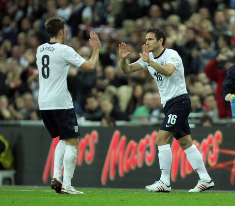 England v Poland - World Cup Qualifier . . Wembley, London, UK . . 15.10.2013 Michael Carrick (E) is replaced by Frank Lampard (E).