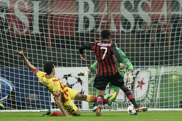 AC Milan vs FC Barcelona (Barca) - Robinho 