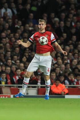 Per Mertesacker 4 (Arsenal FC) !!!bitte um eine Mail, ob Konverter ok!! Arsenal FC London vs BVB Borussia Dortmund 09 --- Fussball --- Champions League --- 22.10.2013 EP_JSE