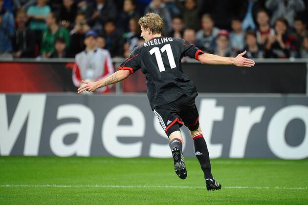 Fußball Champions League Gruppenphase 3. Spieltag Bayer Leverkusen - Schachtjor Donezk am 23.10.2013 in der BayArena in Leverkusen Torjubel zum 1:0 Stefan Kießling ( Leverkusen )